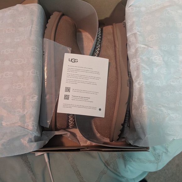 UGG Shoes - Ugg women’s Tasman size 7 women’s or 5 kids in chestnut New In Box